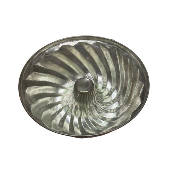 Vintage Copper Bundt Cake Pan Tin Lined Round with Hanging Hook 12” x 5” - Picture 3 of 10